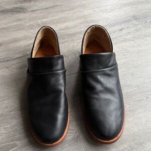 BEEK Puffin Black Shoes sz 8.5